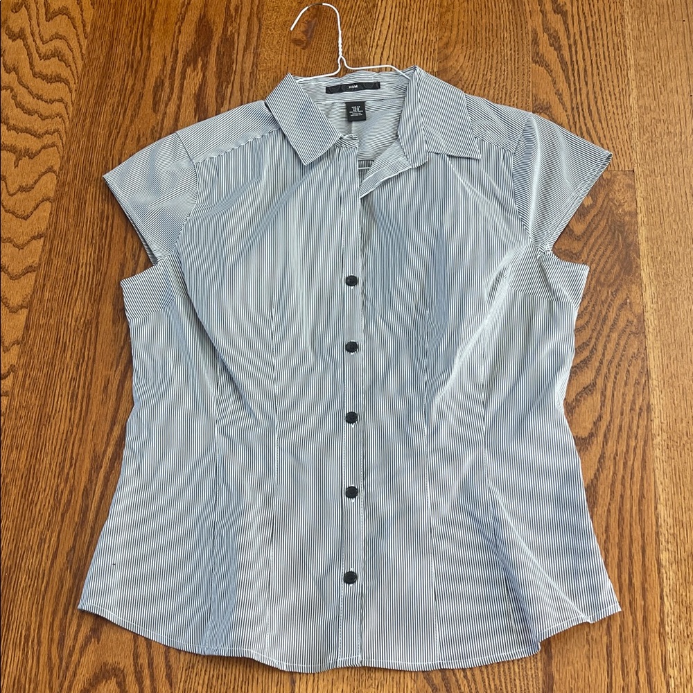 H&M Gray and White Striped Women's Top